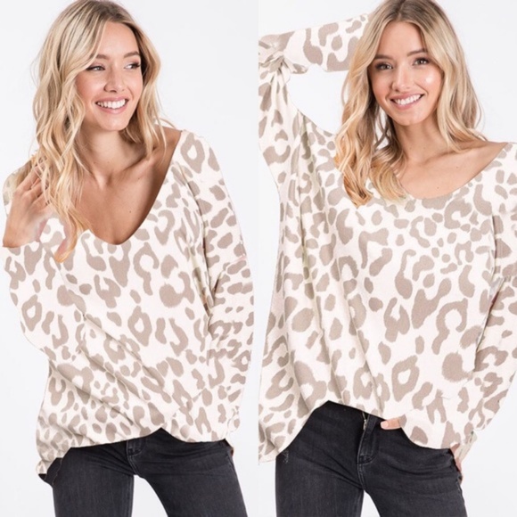 Paris&Pearle Sweaters - Zoey Beige Leopard Print V Neck Sweater